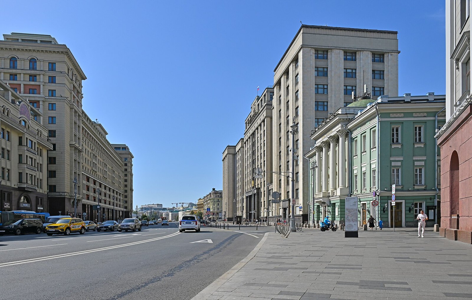 Улица Охотный Ряд в Москве